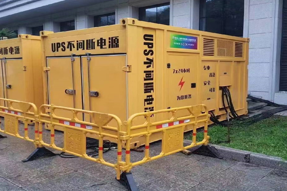 新巴尔虎右发电机租赁施工现场